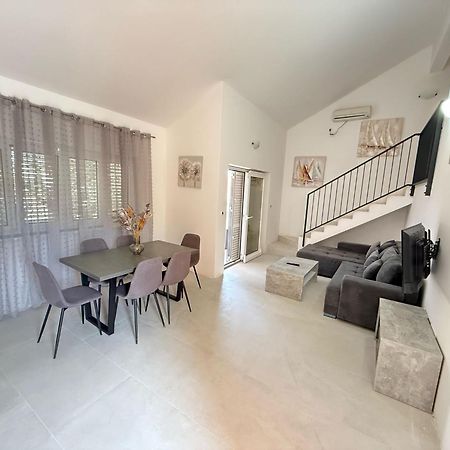 Apartments Andela Petrcane Exterior photo